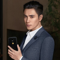 【尊享版-全套版】Motorola/摩托罗拉 Z2018 (XT1789-05) 6GB+128GB 鎏金黑 尊享版 Z系列 包含无线充电模块/ Turbo快充模块全网通4G手机