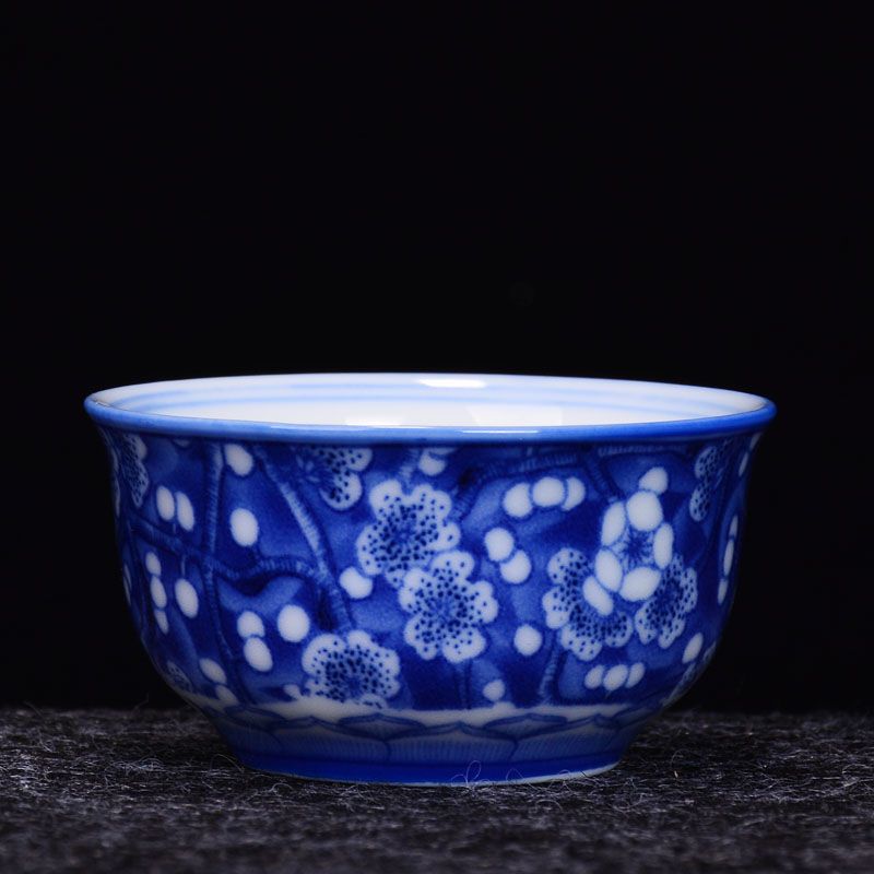 万梅冰清反口杯视频介绍_京隆堂景德镇陶瓷手绘青花霁蓝品茗杯功夫