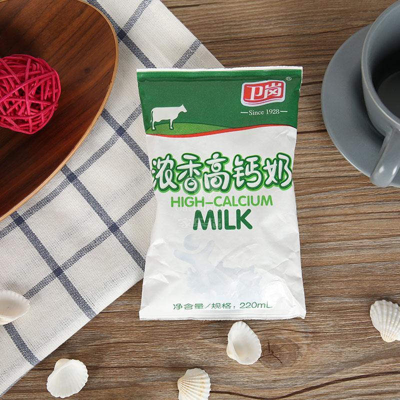 卫岗利乐枕浓香高钙牛奶220ml