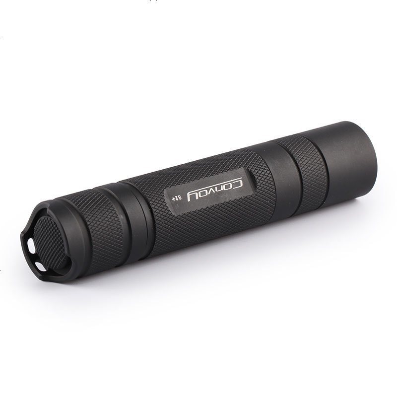 Convoy S2+手电筒[黑色/铜电路仓/CR LED/矩形螺纹强光手电筒