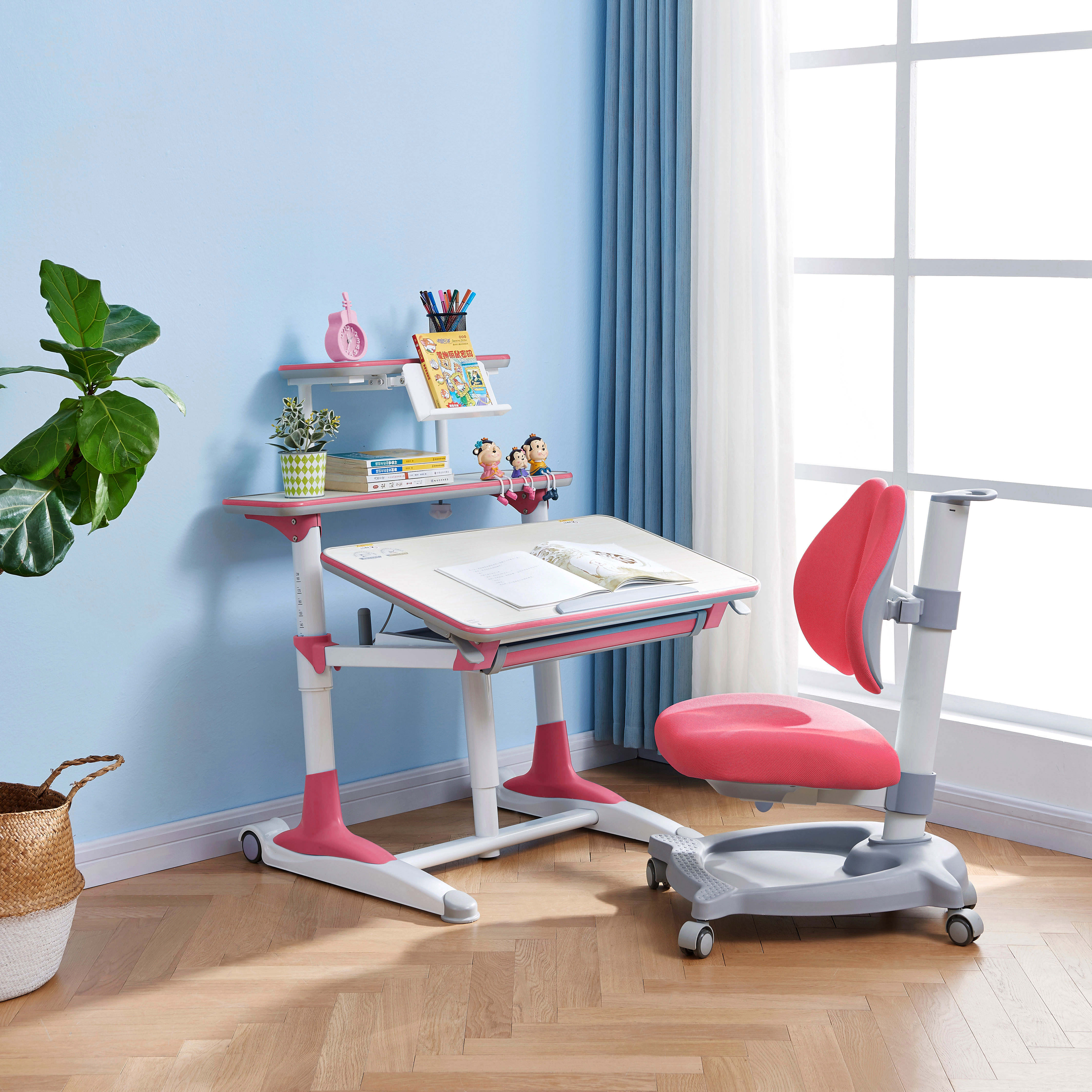 金桥贝贝小学生男女孩家用课桌写字桌椅套装组合可升降椅子视频