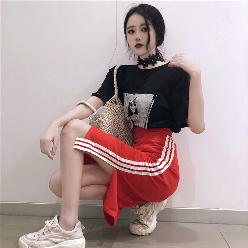 韩版时尚休闲套装夏装女装个性破洞短袖T恤上衣+开叉半身裙两件套白色T恤+黑裙均码