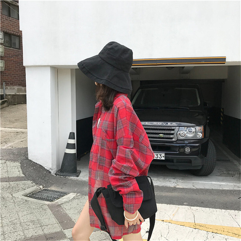 格子长袖衬衫女中长款2018宽松韩范学生bf港风复古衬衣