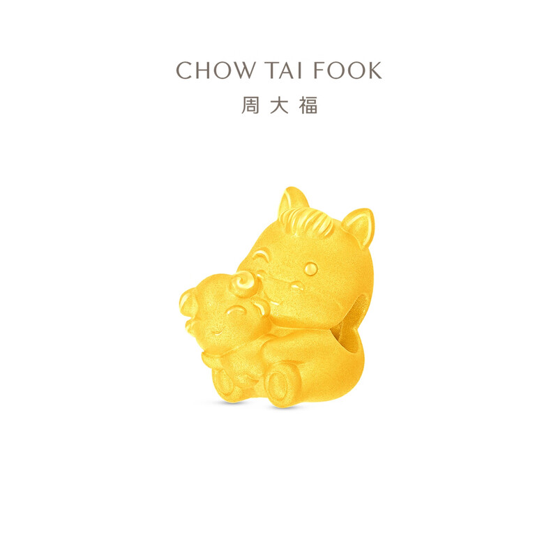 周大福马年生肖系列马抱羊足金黄金转运珠吊坠本命年EOR1562高清大图