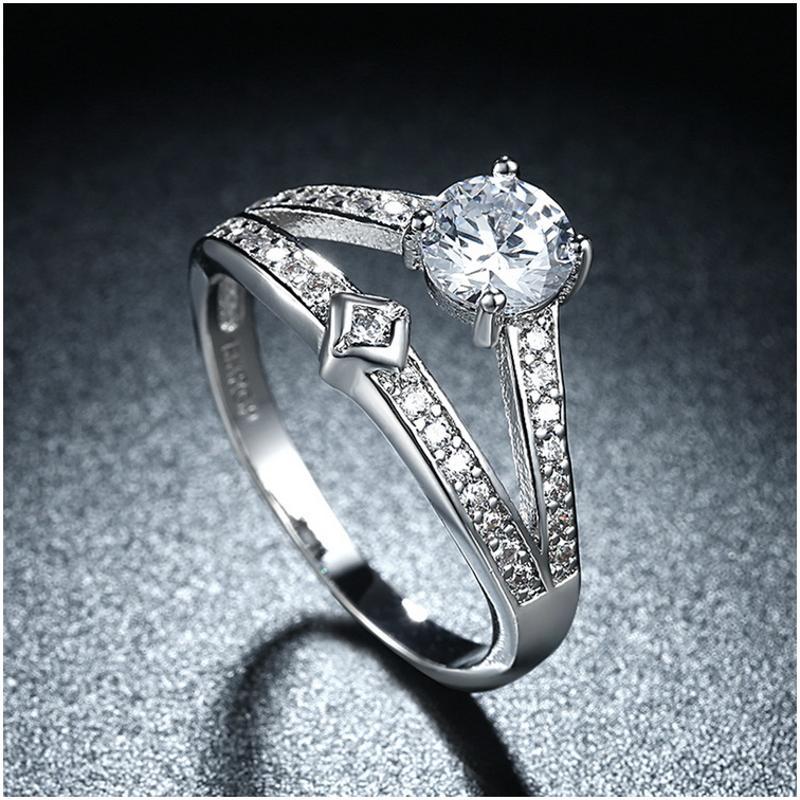 R824-CCouple Love Gold Rings铂金订婚戒指男女钻石情侣简约日韩送女朋友七夕情人节礼物