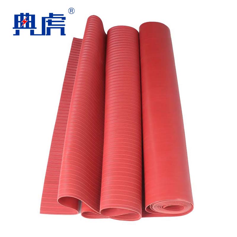 典虎 绝缘胶皮 红色条纹3mm*1.2m*10m 6kv 卷高清大图