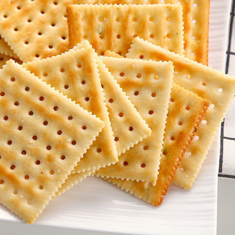 手拍苏打饼干咸味整箱批发饼干薄脆香葱椒盐芝麻代餐食品休闲零食