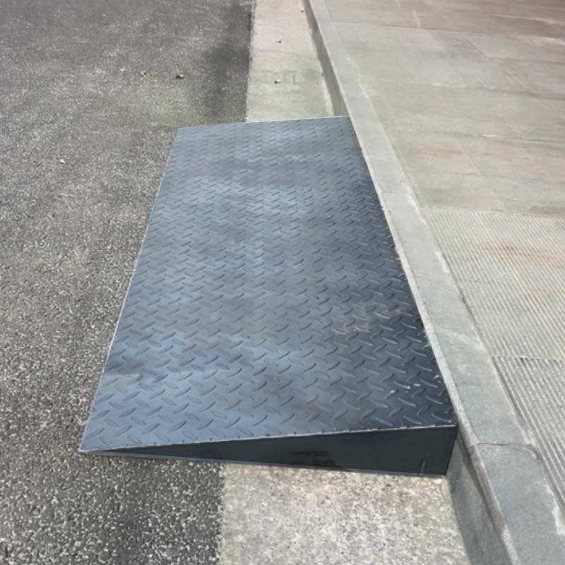 先围 铁板斜坡 80*30*10cm厚3mm 个高清大图