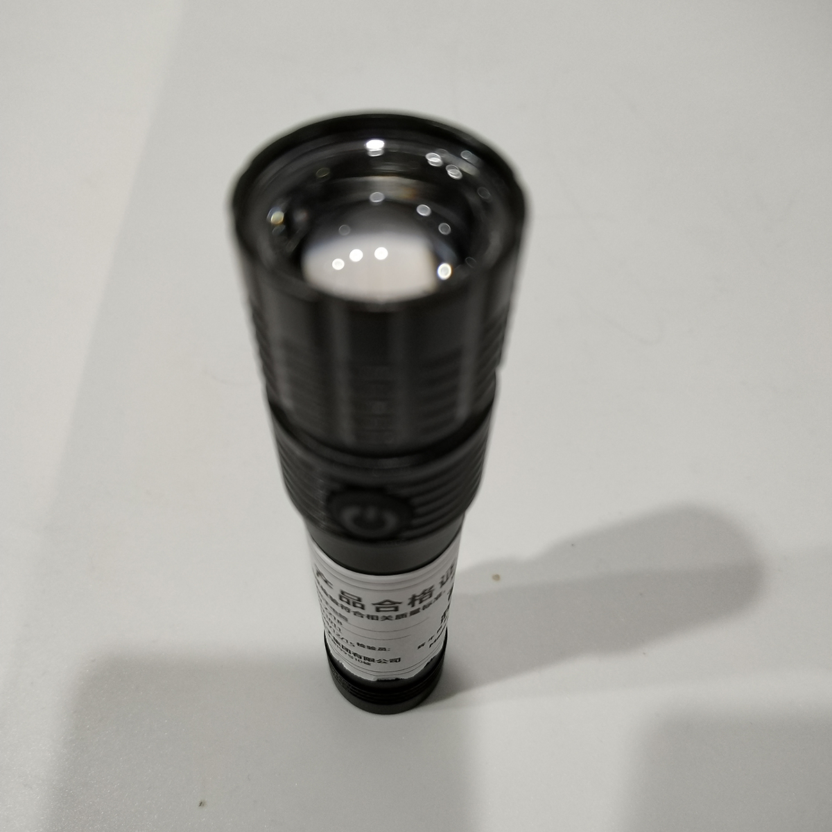 辉牛 强光手电筒 YN-Z21B 个高清大图
