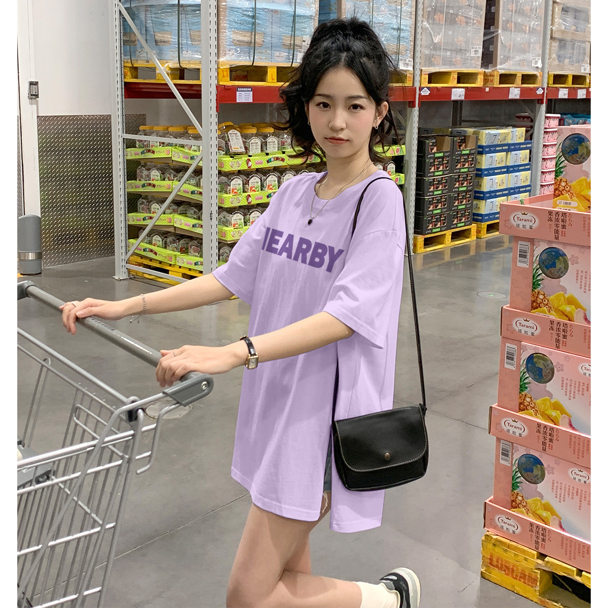 唐狮短袖T恤女夏季新款圆领上衣简约字母侧边开叉设计别致潮高清大图