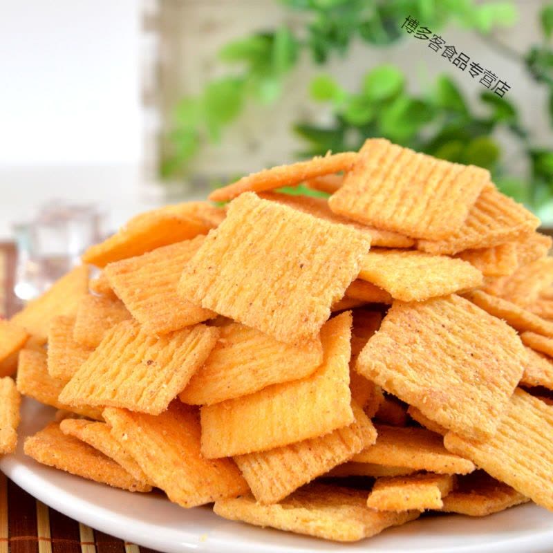 零食大礼包便宜锅巴批发小吃散装零食批发图片