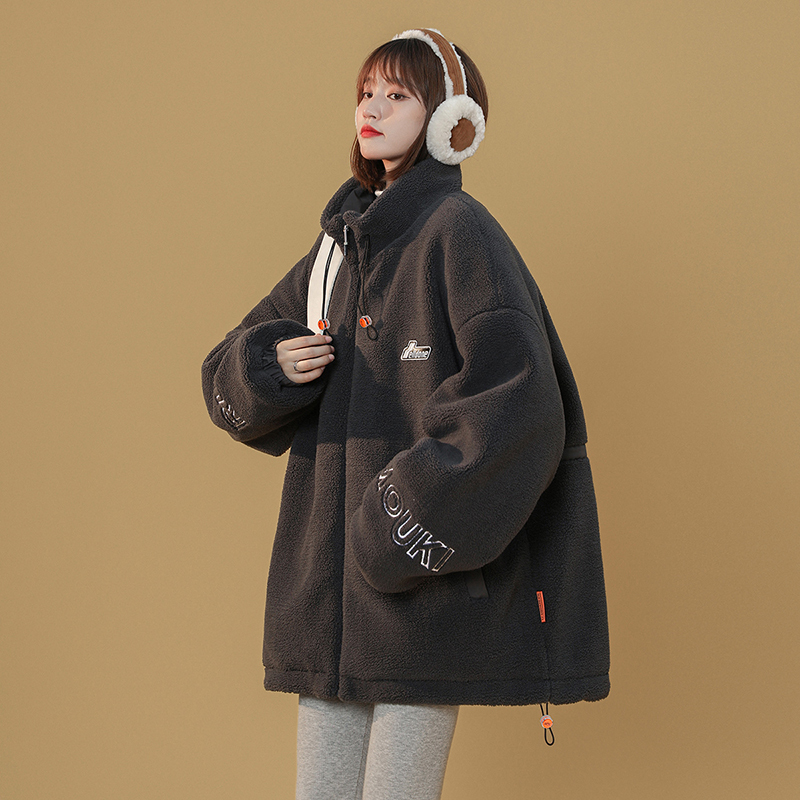 DEBRAND棉衣女2021冬季新款韩版简约ins潮刺绣加厚防寒羊羔绒外套