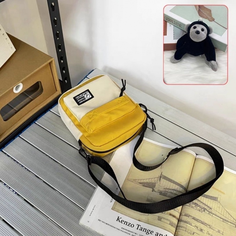 男生小挎包ins潮酷个性手机斜挎包休闲小方包潮牌单肩包男士包包 黄白拼色+猩猩挂件