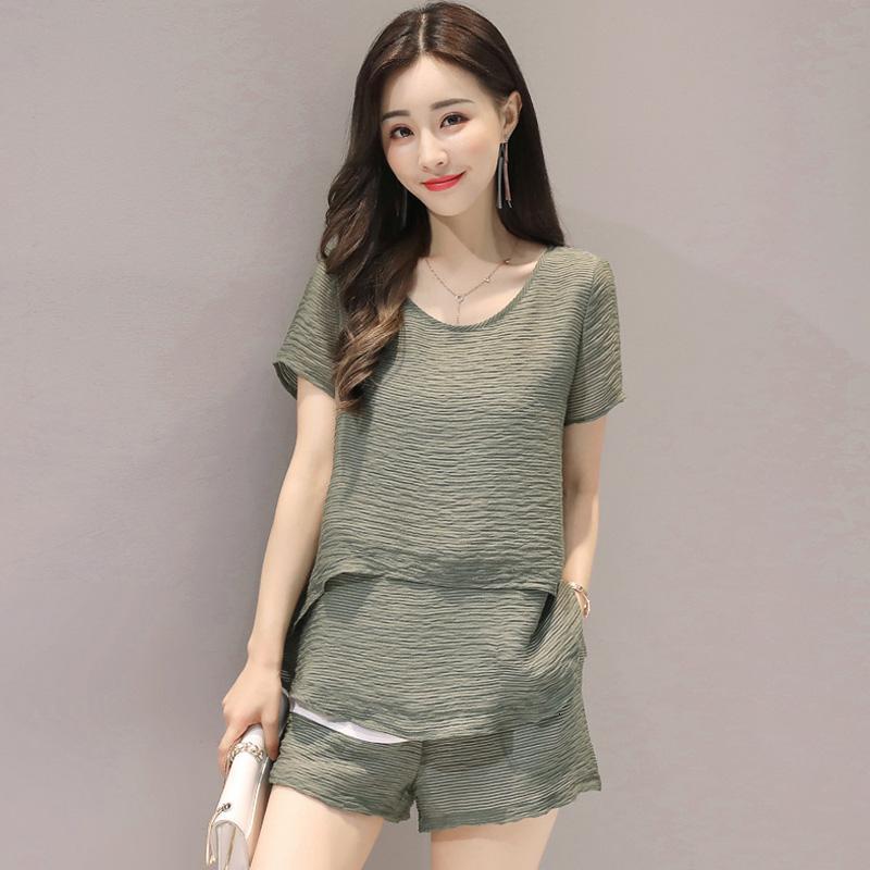 女士夏天新品精神洋气时髦短装两件套潮宽松显瘦遮肉短裤套装女