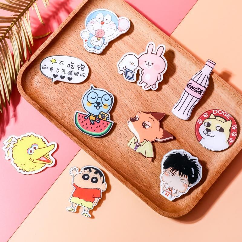 日韩可爱卡通学生亚克力徽章别针胸牌装饰创意百搭胸章胸针女小饰