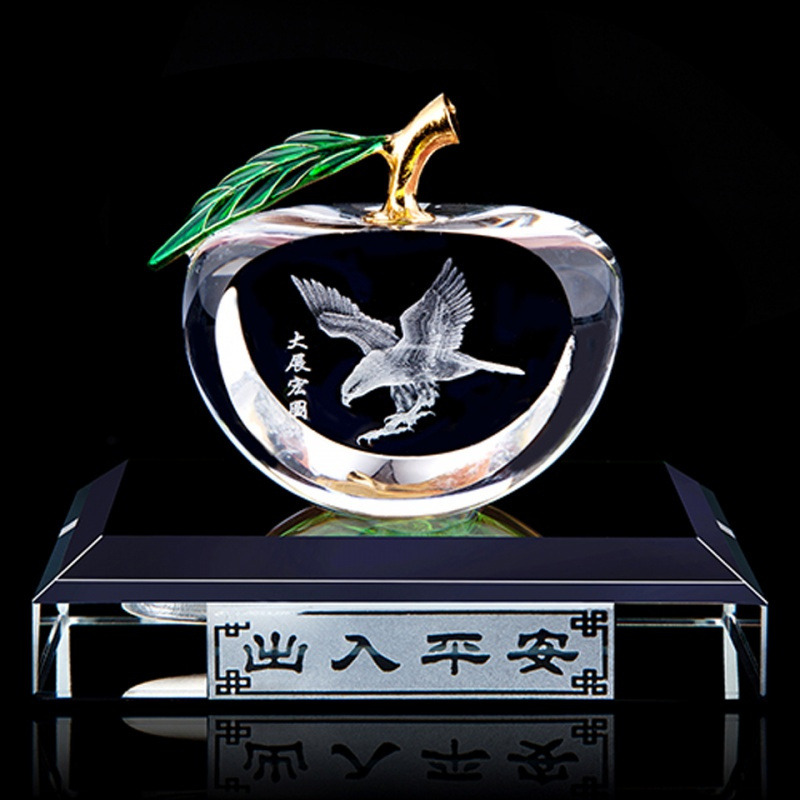 适用于汽车内水晶苹果汽车香水座车载车用香水创意车内饰品摆件用品