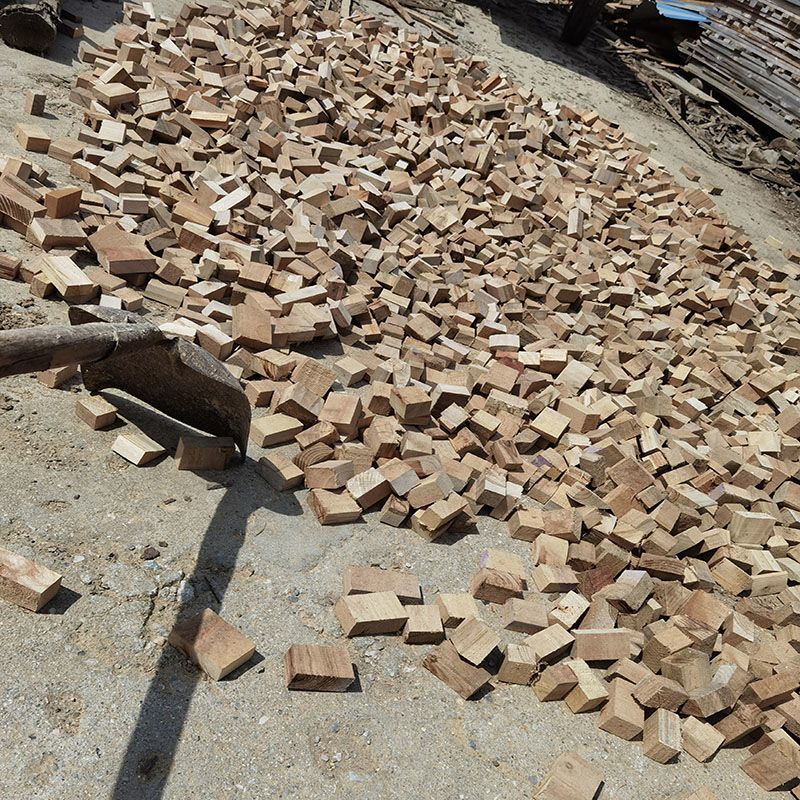 2斤樟木边角料打磨光滑没毛刺2斤香樟木边角料下脚料衣橱柜抽屉驱虫