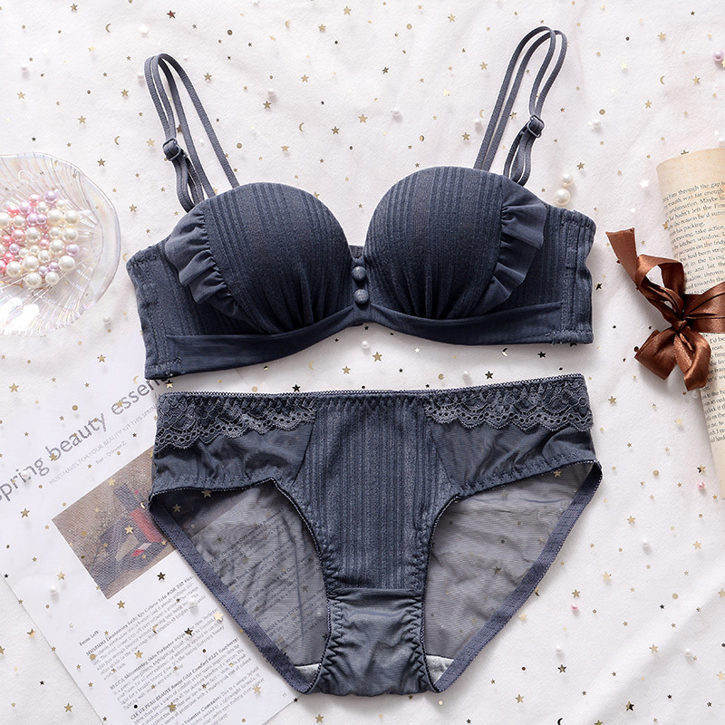 可莉允本命年无肩带内衣内裤一套女小胸聚拢新款网红色学生美背少女