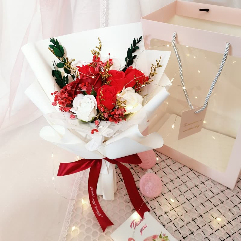 满天星花束康乃馨送男同学毕业礼物玫瑰香皂花送女生朋友5表白fenghou 钻蓝色玫瑰混搭花中款 价格图片品牌报价 苏宁易购梦舟家居生活专营店