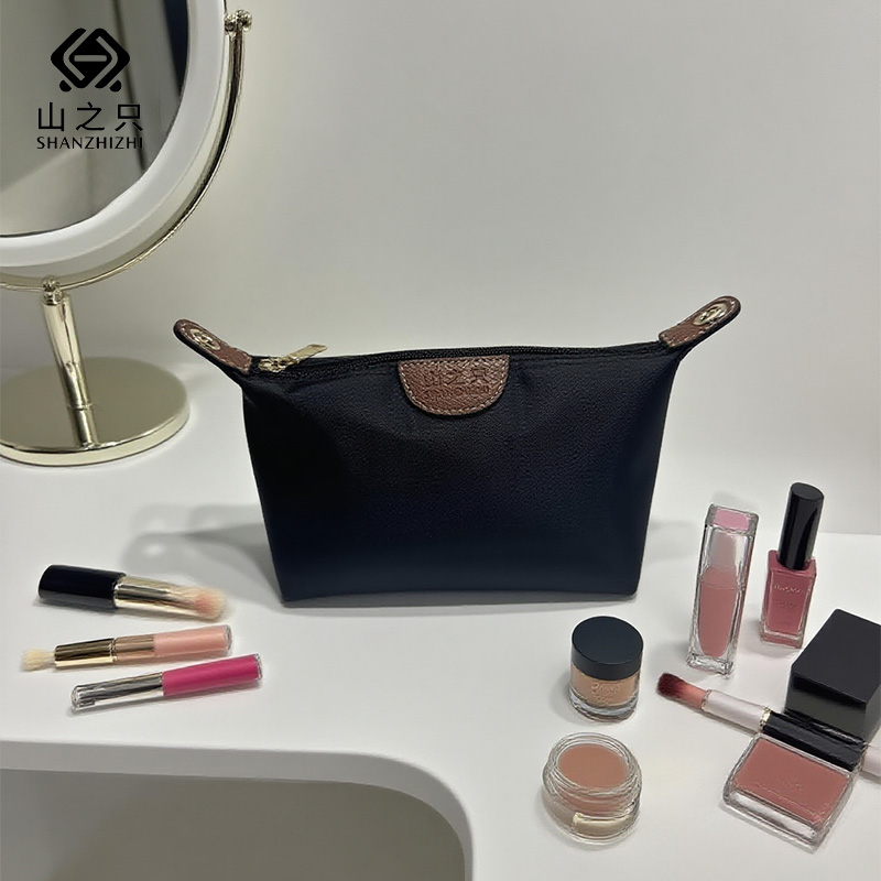 山之只 便携化妆收纳包 黑色 个高清大图