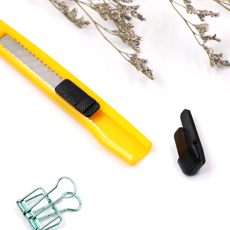 欧标(MATE-IST) 美工刀 壁纸刀切纸刀裁纸刀 带推锁伸缩刀 小号宽9mmB2442高清大图