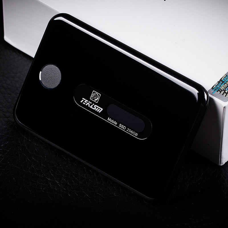 特科芯(TEKISM)TEK2 PRO 256GB 指纹移动固态硬盘亮黑尊享版红点奖作品