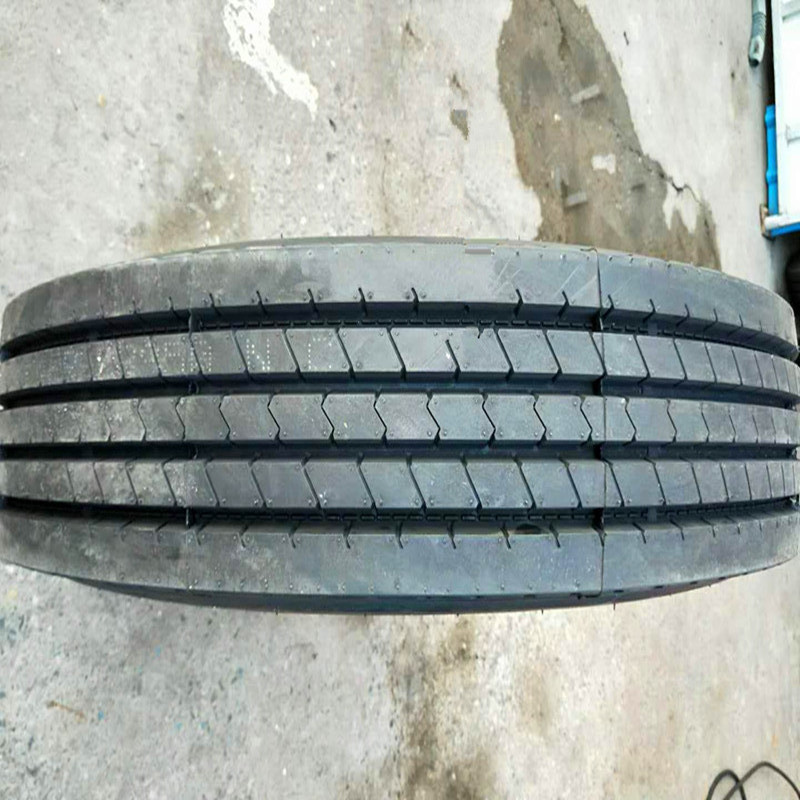 威狮 11R22.5真空胎