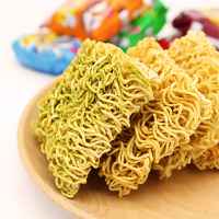 干脆面掌心脆方便面整箱90小包干吃面9口味干吃火鸡面当家点心面