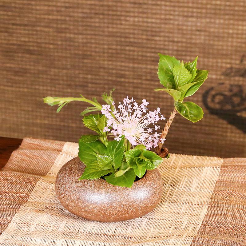 小石头陶瓷插花器黑色华瓶简约水培器皿鲜花摆件水养植物器皿 三维工匠 水滴花器咖啡色+送34毫米铜针剑山 中等高清大图