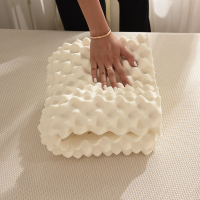 金牛送福乳胶枕35*58cm