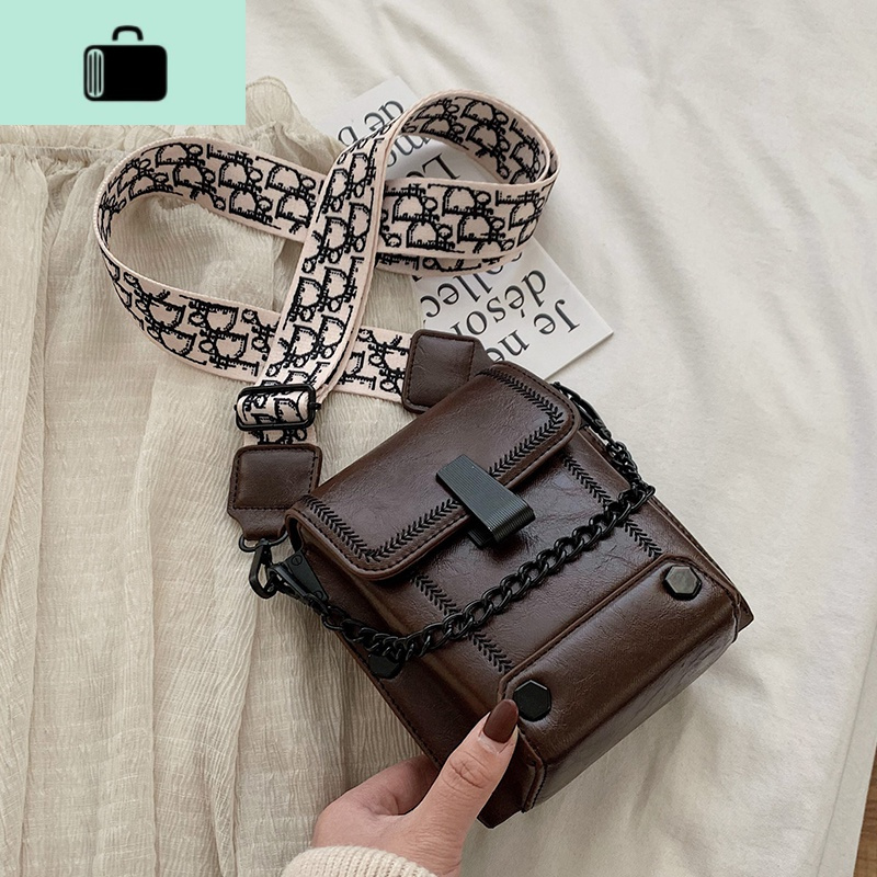 复古小包包女宽肩带女包水桶包新款小众2020潮百搭网红2019斜挎包new