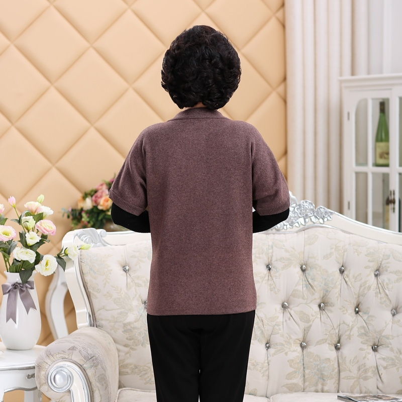 2018秋冬季新款羊绒衫女装修身短袖带花系扣开衫加厚针织衫