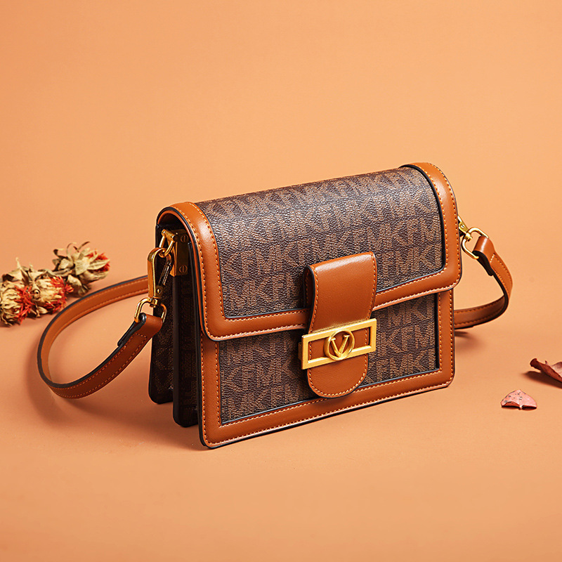 专柜正品女包2023春夏新款小方包潮印花单肩斜挎包商场同款女士包包