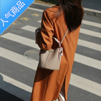 封后小众感质感包包女2022新款大容量时尚百搭水桶包手提斜挎夏季女包