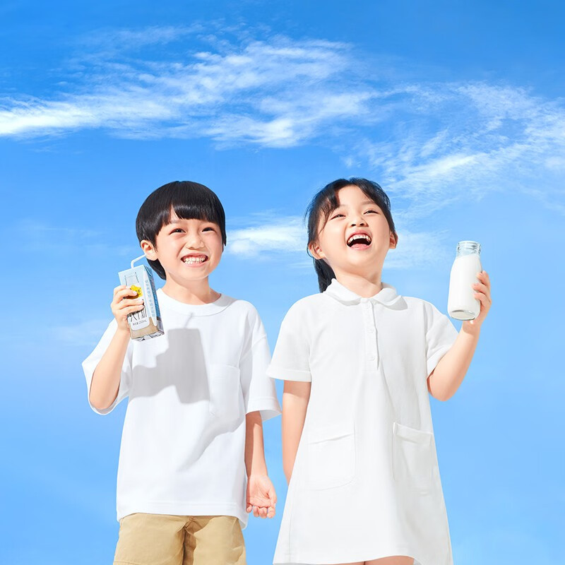 认养一头牛 全脂纯牛奶250ml*12盒高清大图