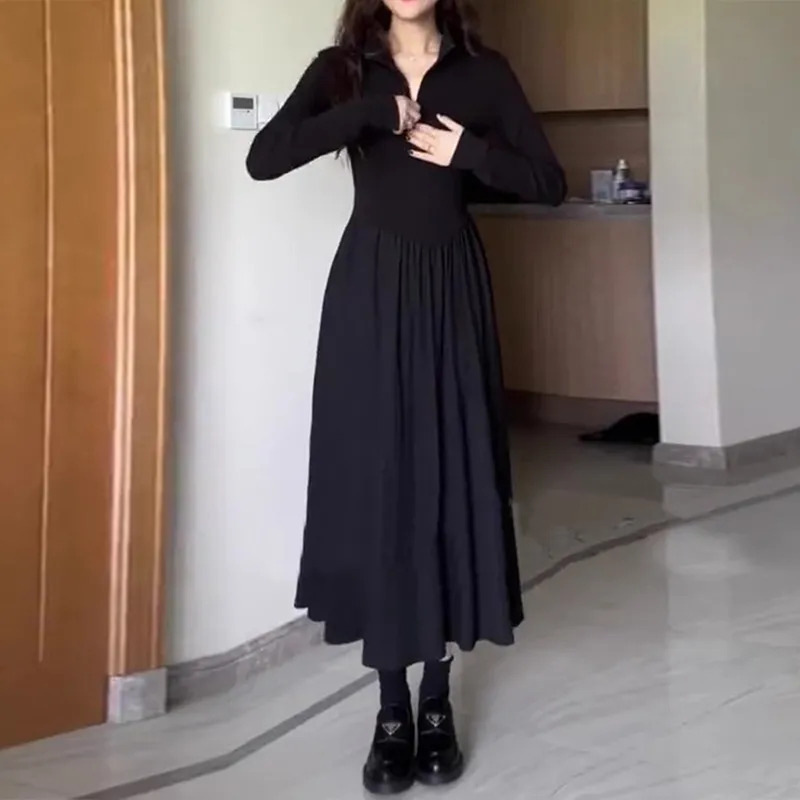春季赫本风黑色长袖连衣裙子秋冬季新款女装显瘦内搭打底长裙