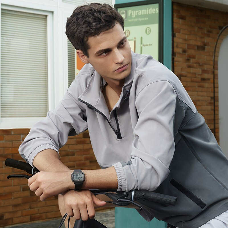 小米Amazfit NEO 采用防震的外型设计 50米防水 日常续航28天