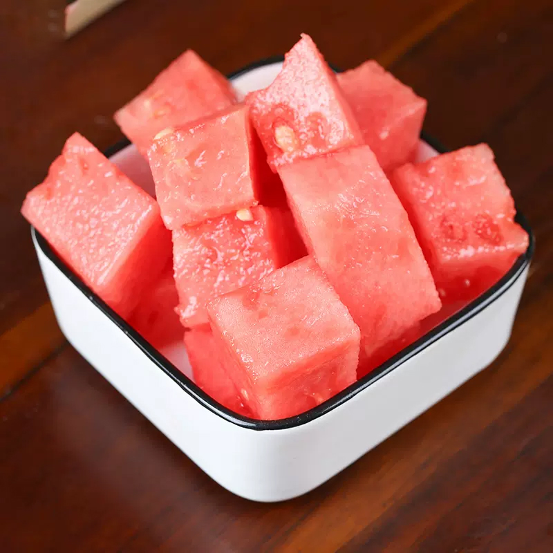 [熊猫鸟]云南新鲜麒麟西瓜 1个 7-8斤 新鲜水果 汁多肉甜高清大图