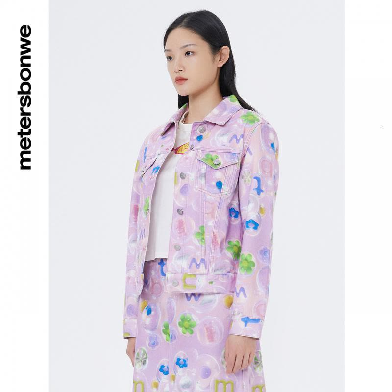 [1件5折价:279.5]美特斯邦威女时尚潮款印花牛仔外套图片