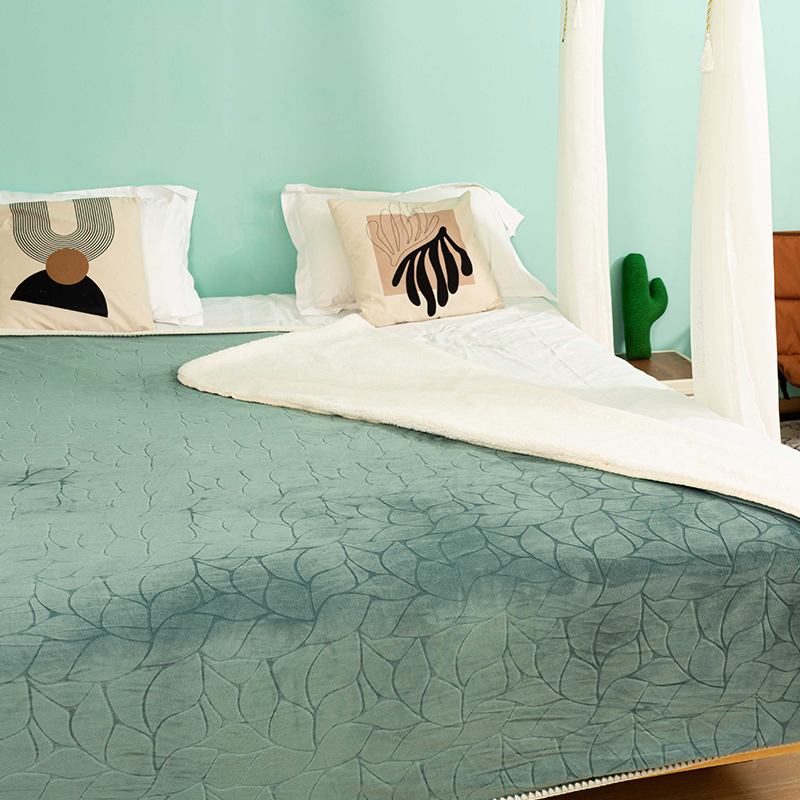 苏宁宜品 暖感亲肤绒毯(亮蓝色) 150cm*200cm 亮蓝色