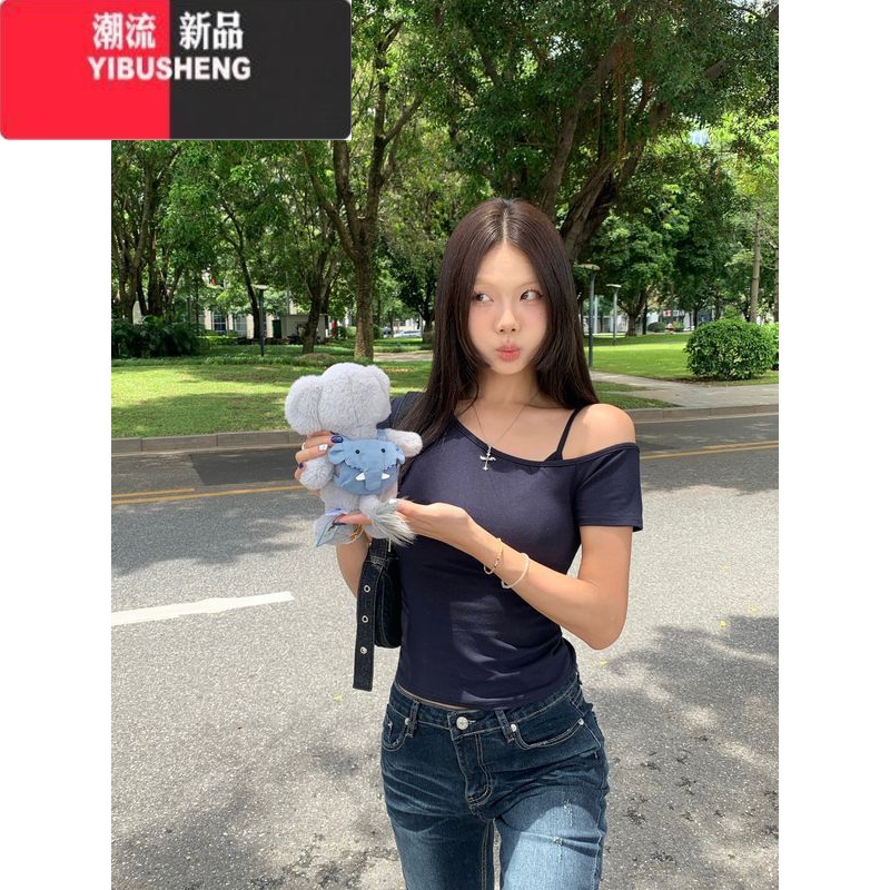 YIBUSHENG设计感露肩显瘦修身短袖T恤女季性感辣妹短款小众斜肩黑色T身高清大图
