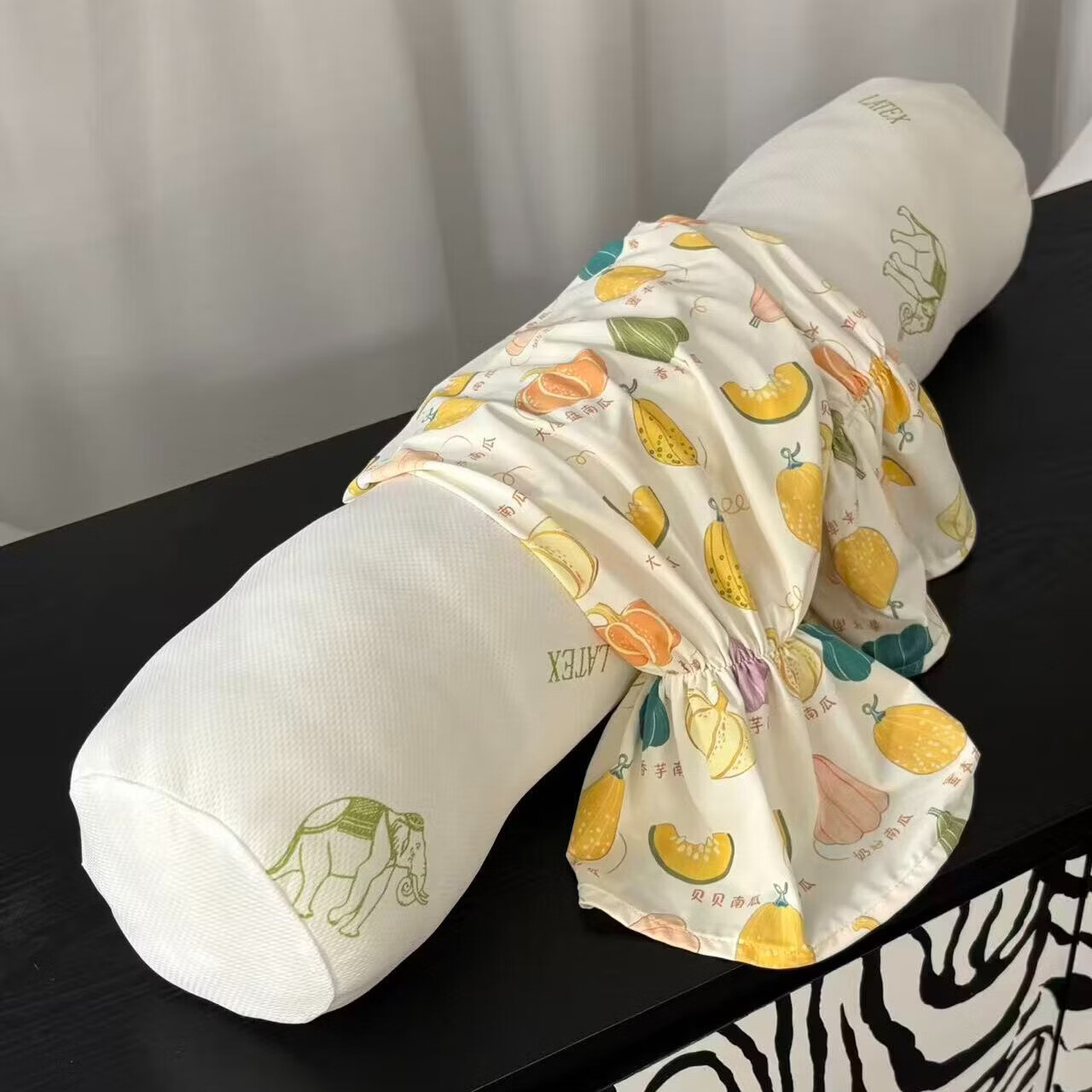 Calvert Kris 旅行毯组合毯子:100*140cm 糖果枕:50*12cm高清大图