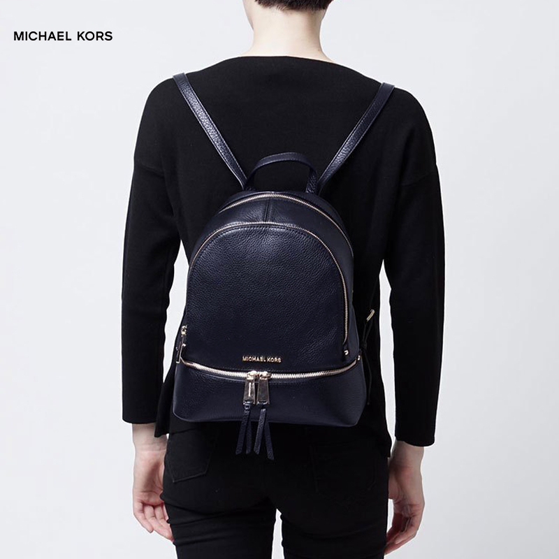 [直营]迈克·科尔斯(MICHAEL KORS) 欧美时尚中号 RHEA ZIP 拉链纯真皮拉链双肩包 MK女包