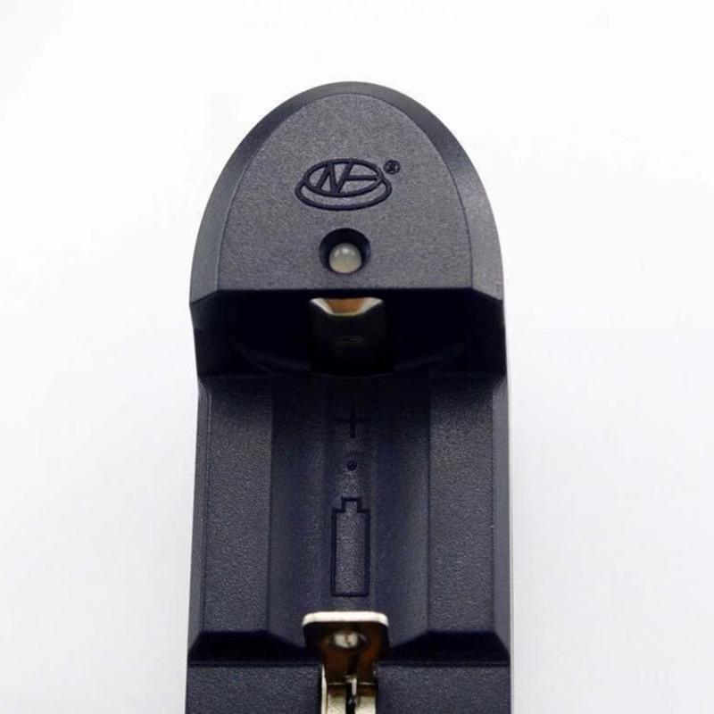 锂电池充电器单槽18650理发器电池充电器单槽座充强光手电筒37v锂电池