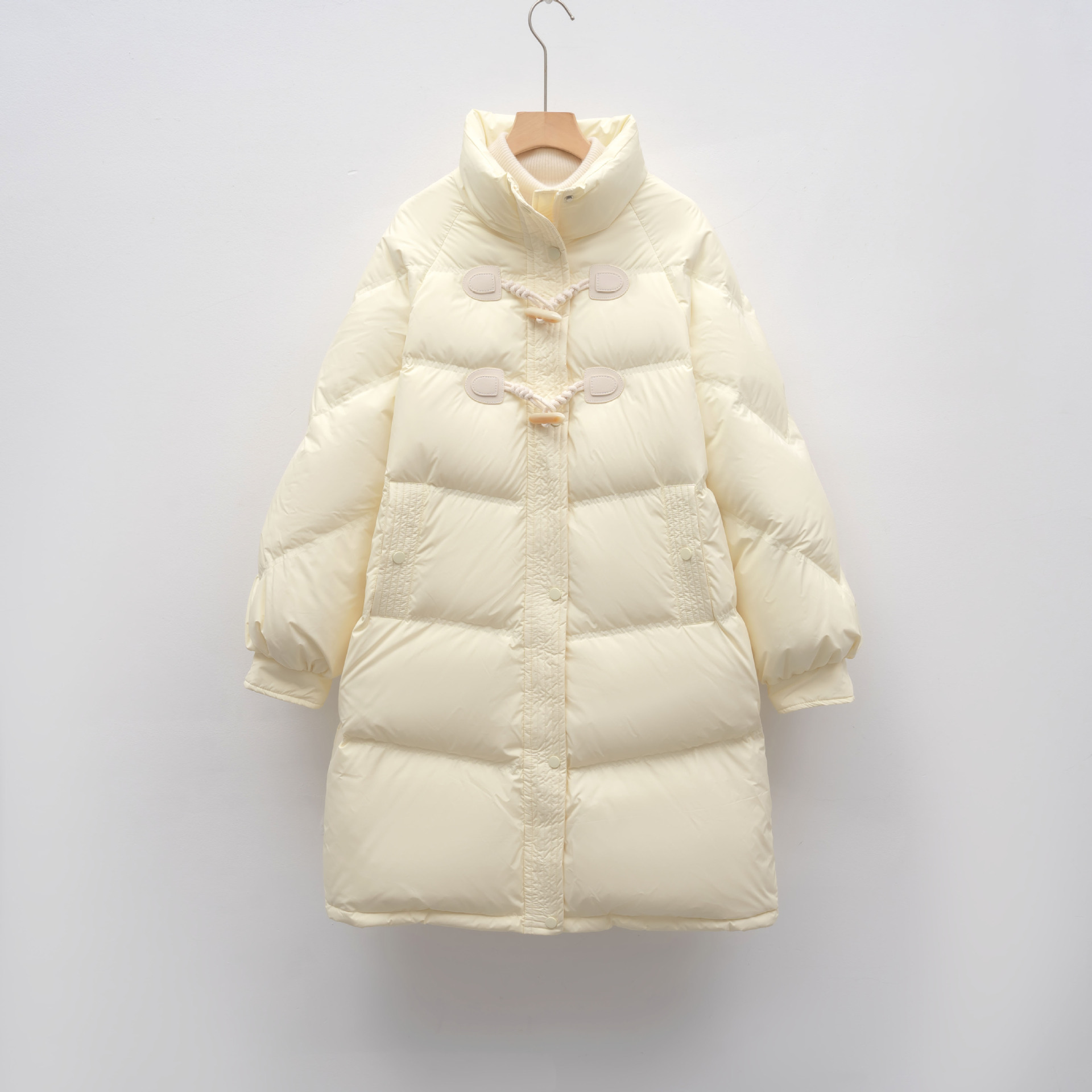 羽绒服宽松白鸭绒牛角扣女新款冬季保暖加厚外套中长款潮高清大图
