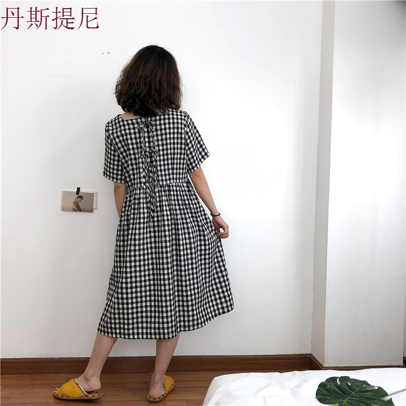 18夏复古文艺格子棉麻宽松大码连衣裙后背蝴蝶结绑带短袖中长裙女黑白色