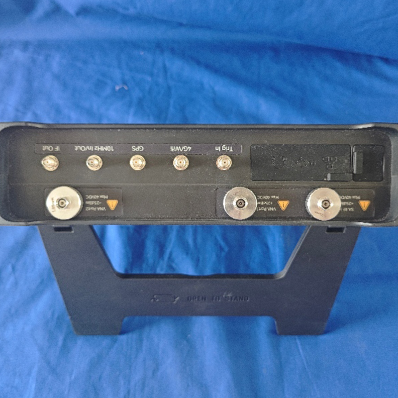 Ceyear中电四十一所思仪 4959E射频微波综合测试仪高清大图