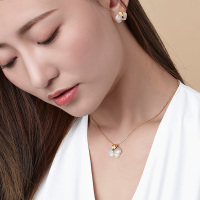 Fei Liu 14K金新疆和田玉吊坠项链锁骨链女款配镀金银链兰花系列