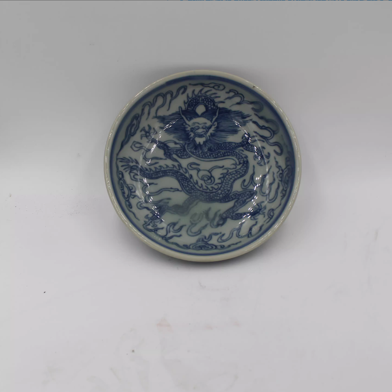 美帮汇大明手绘青花龙纹小碟盘做旧老瓷器仿古古玩老货古典艺术收藏摆件高清大图