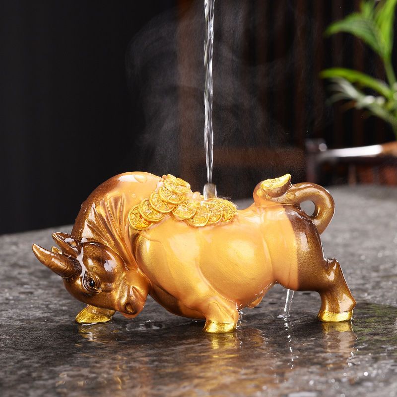 优旋 茶具金牛茶宠牛气冲天可养茶玩家用泡茶变色茶宠精品创意茶具摆件
